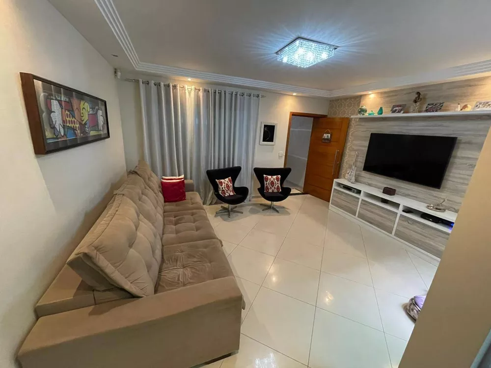 Casa à venda com 3 quartos, 200m² - Foto 2