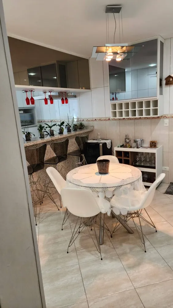Casa, 3 quartos, 248 m² - Foto 1