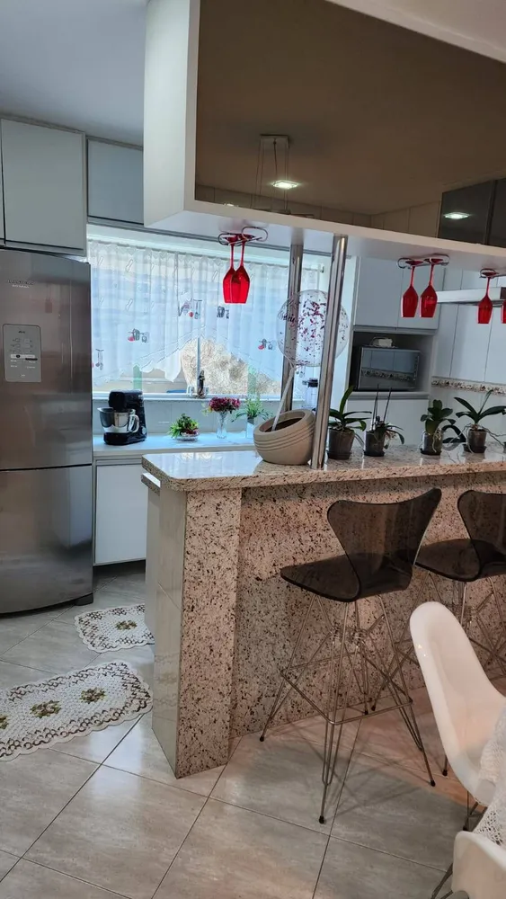 Casa, 3 quartos, 248 m² - Foto 3