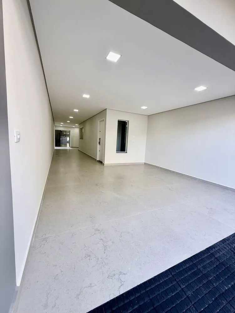 Casa, 3 quartos, 263 m² - Foto 2