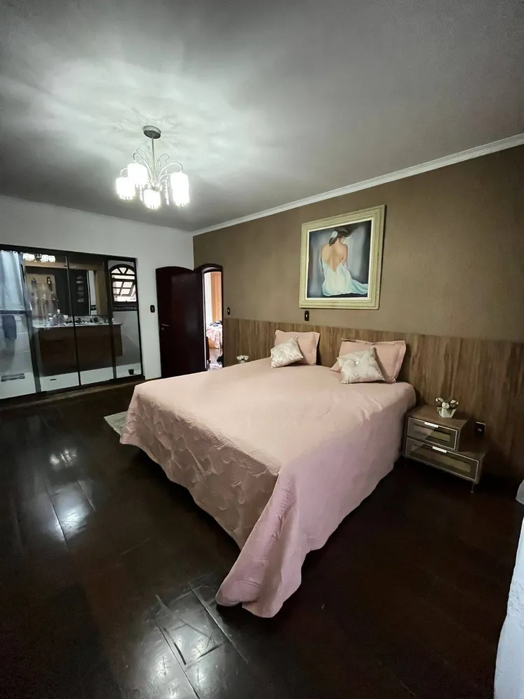 Casa, 3 quartos, 243 m² - Foto 2