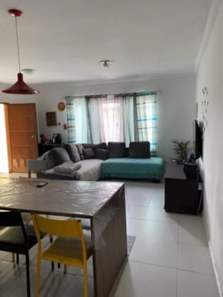 Casa à venda com 2 quartos, 170m² - Foto 2