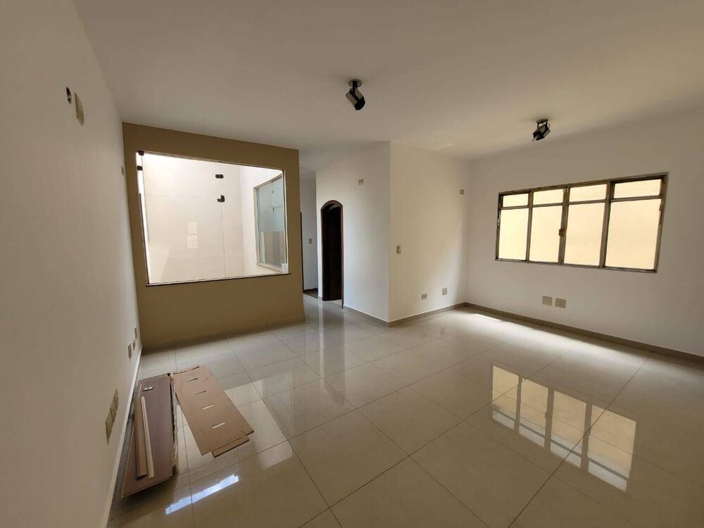 Casa, 3 quartos, 229 m² - Foto 3