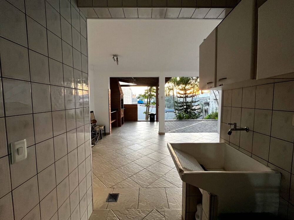 Casa, 4 quartos, 300 m² - Foto 2