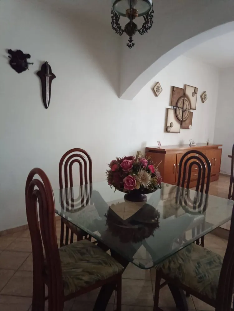 Casa, 3 quartos, 221 m² - Foto 10