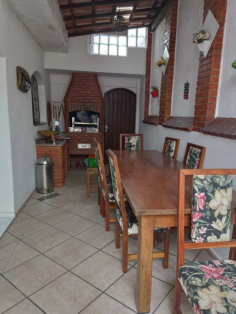 Casa, 3 quartos, 221 m² - Foto 4