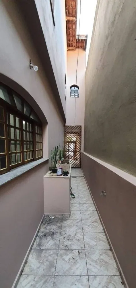 Casa, 4 quartos, 187 m² - Foto 1