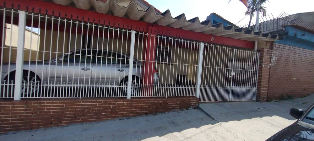 Casa, 2 quartos, 305 m² - Foto 1