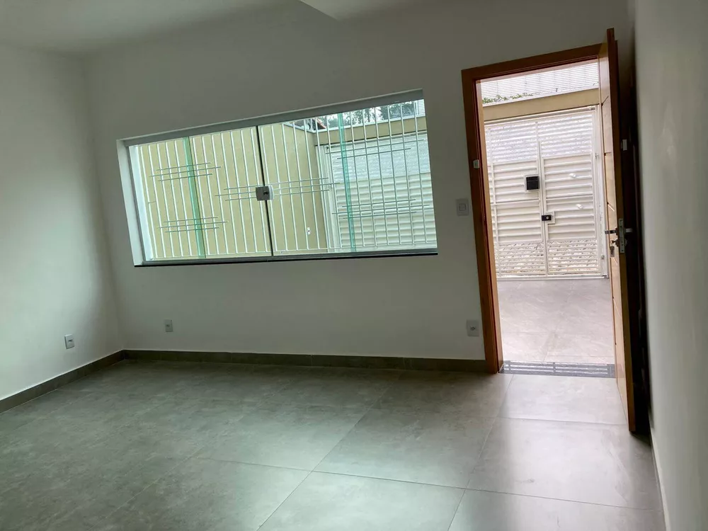 Casa à venda com 3 quartos, 125m² - Foto 4