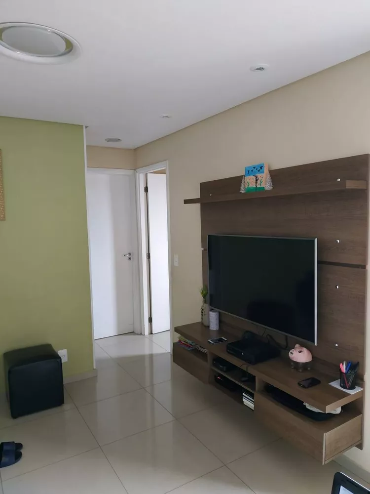 Apartamento à venda com 2 quartos, 45m² - Foto 3