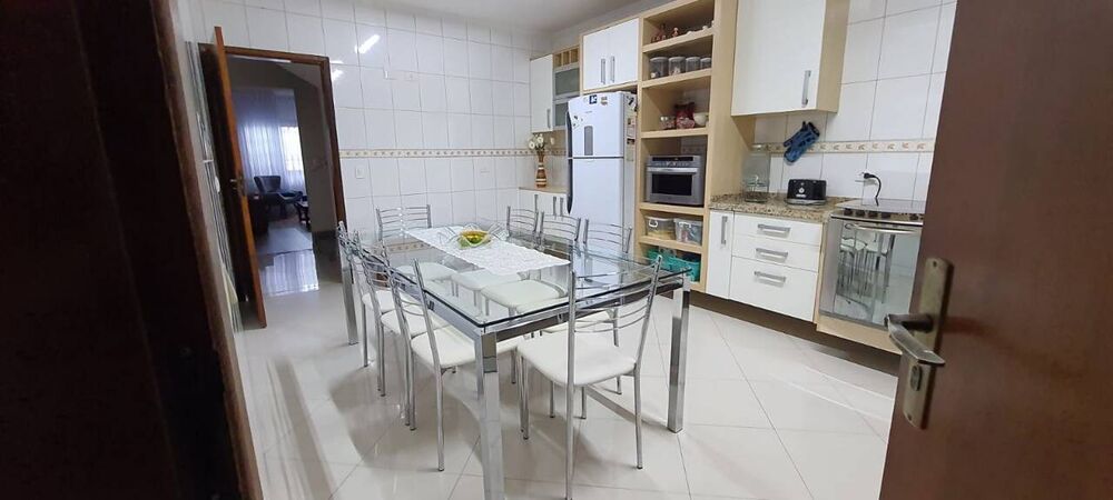Casa, 3 quartos, 224 m² - Foto 4