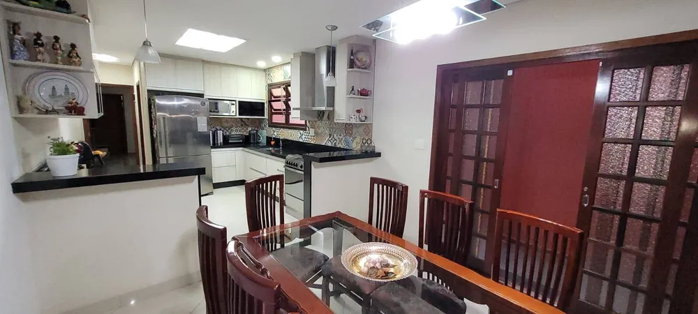 Casa, 3 quartos, 208 m² - Foto 6