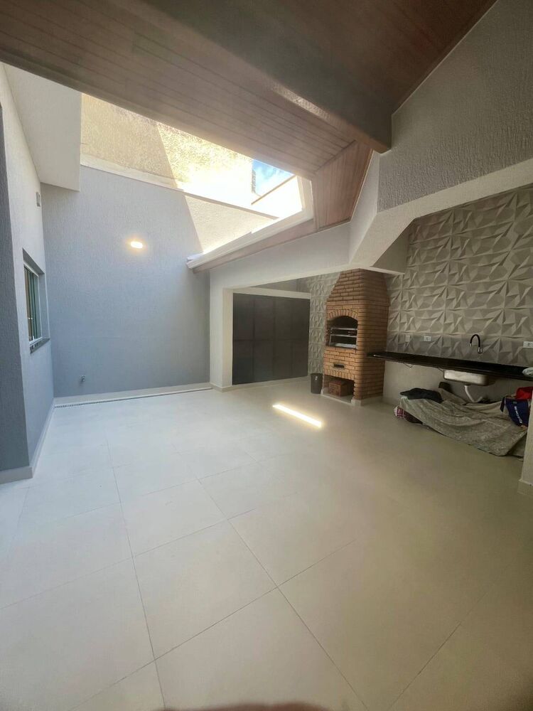 Casa, 3 quartos, 244 m² - Foto 1