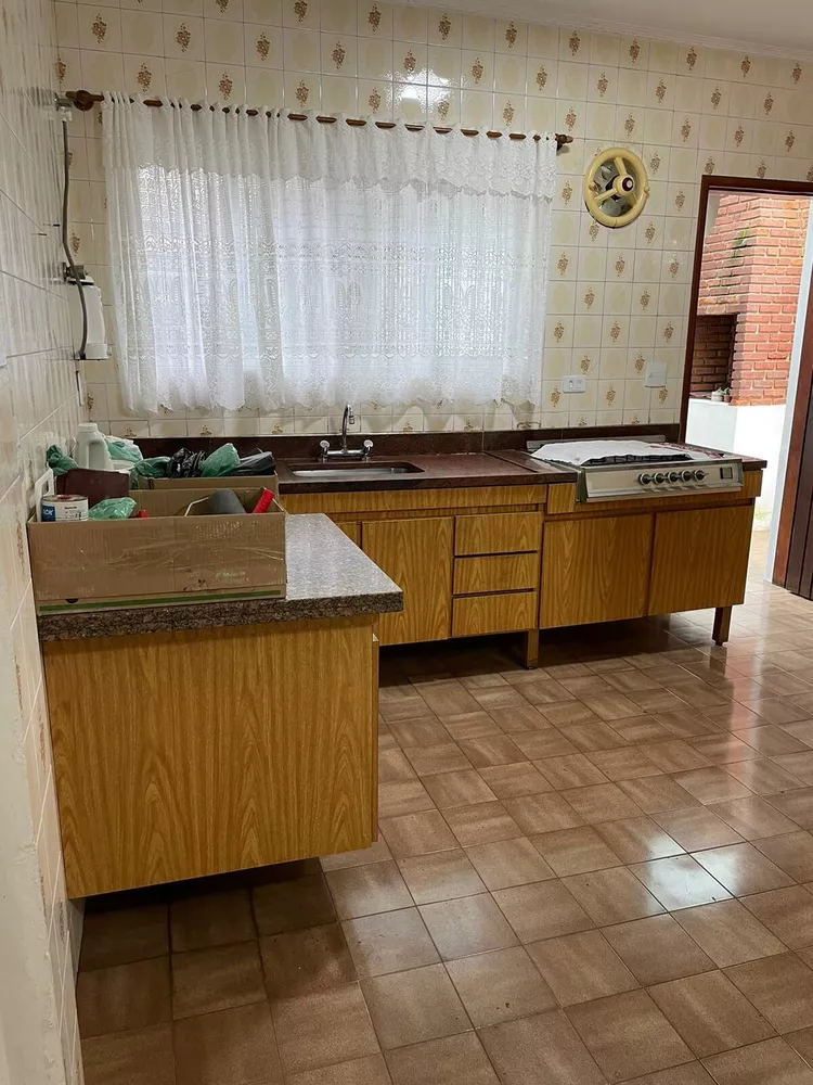 Casa à venda com 3 quartos, 174m² - Foto 2