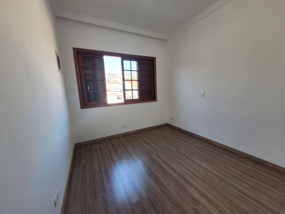Sobrado, 3 quartos, 235 m² - Foto 1