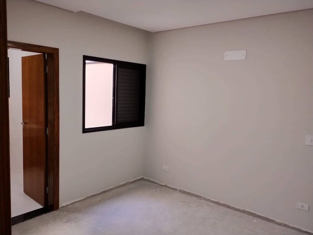 Casa à venda com 4 quartos, 166m² - Foto 1