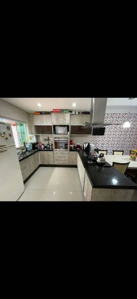 Casa, 3 quartos, 250 m² - Foto 7