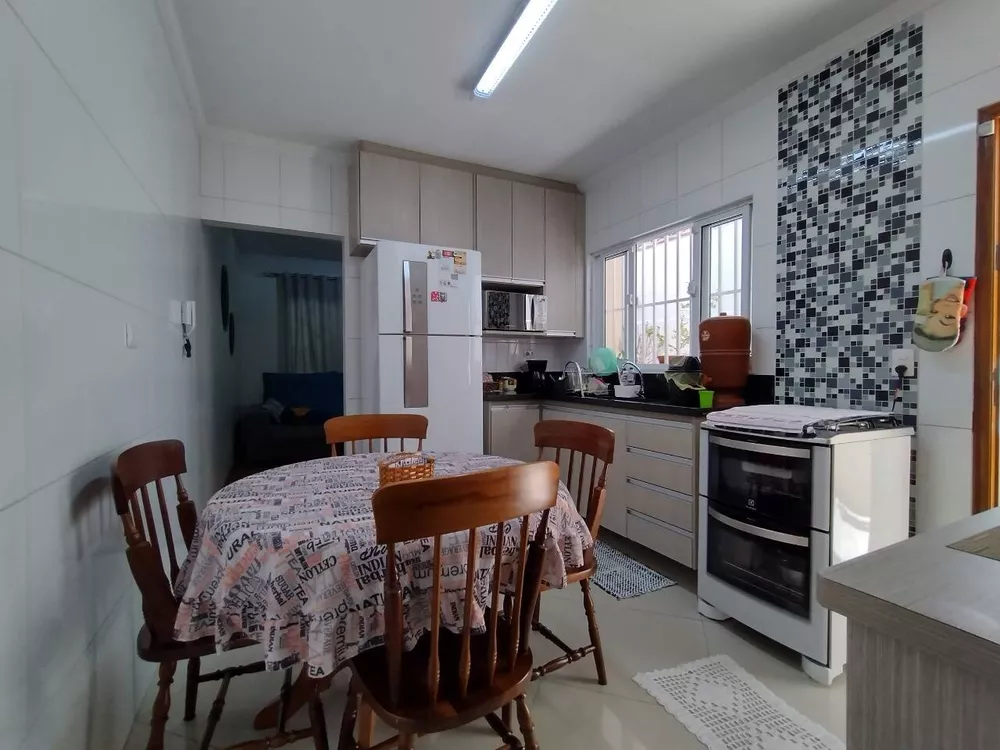 Casa à venda com 2 quartos, 95m² - Foto 4