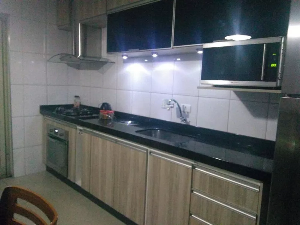 Casa à venda com 3 quartos, 200m² - Foto 4