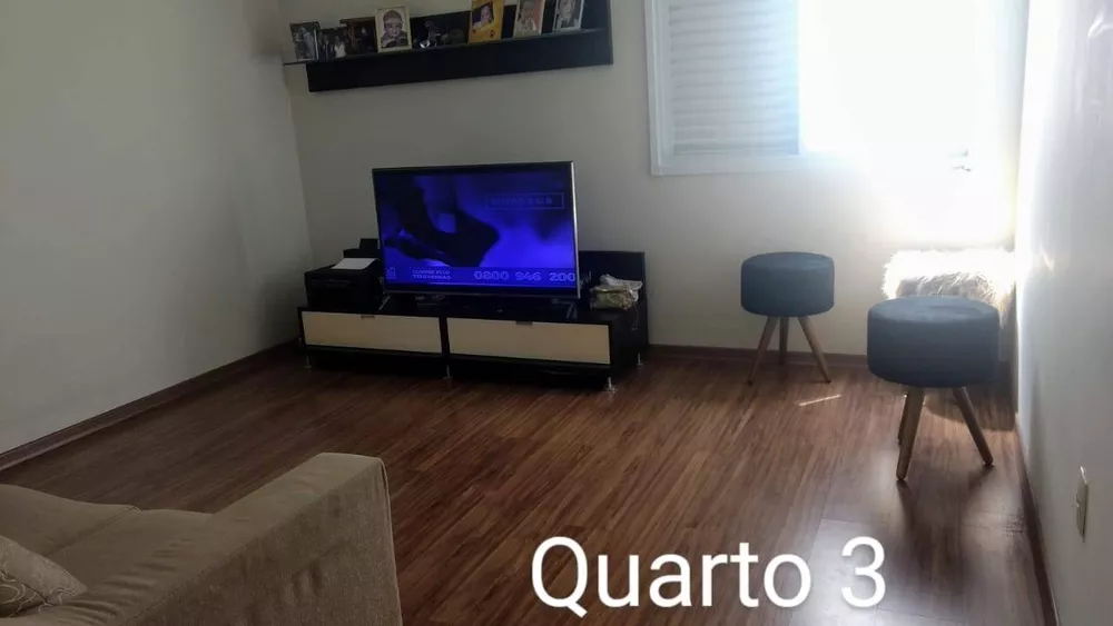 Casa à venda com 3 quartos, 146m² - Foto 1