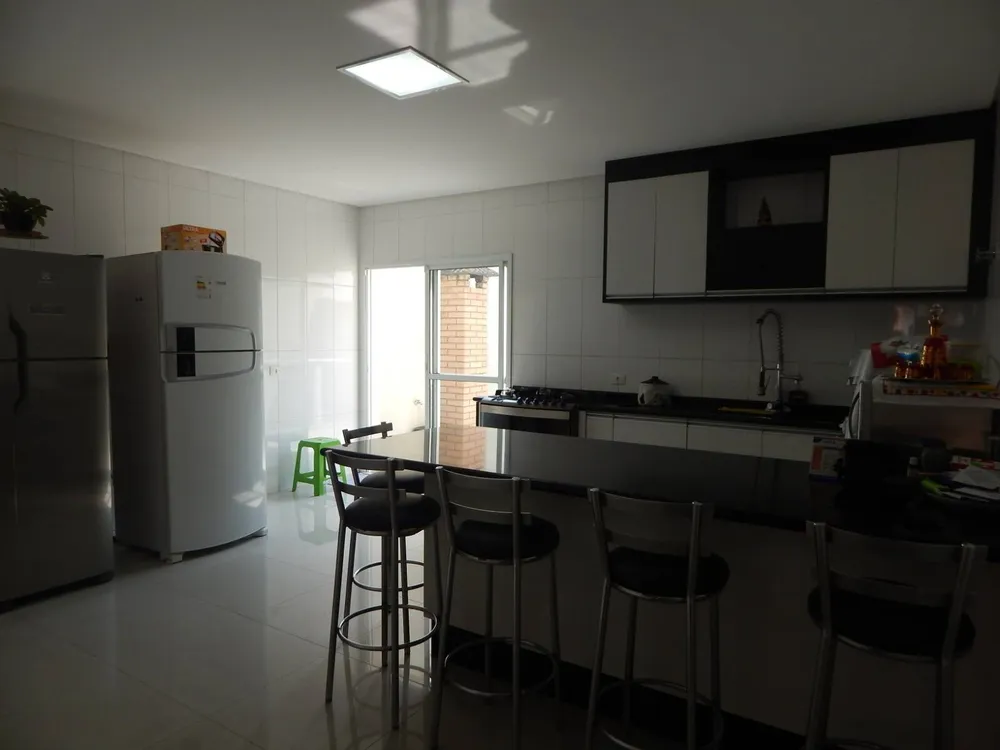 Casa, 3 quartos, 245 m² - Foto 13