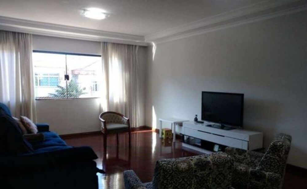 Casa à venda com 3 quartos, 201m² - Foto 2