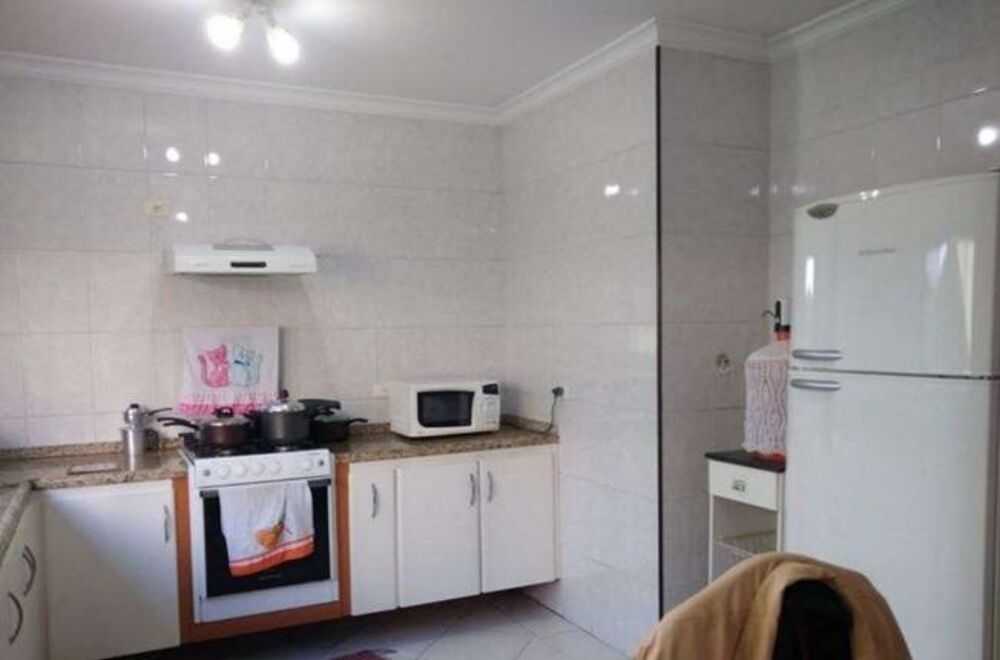 Casa à venda com 3 quartos, 201m² - Foto 4