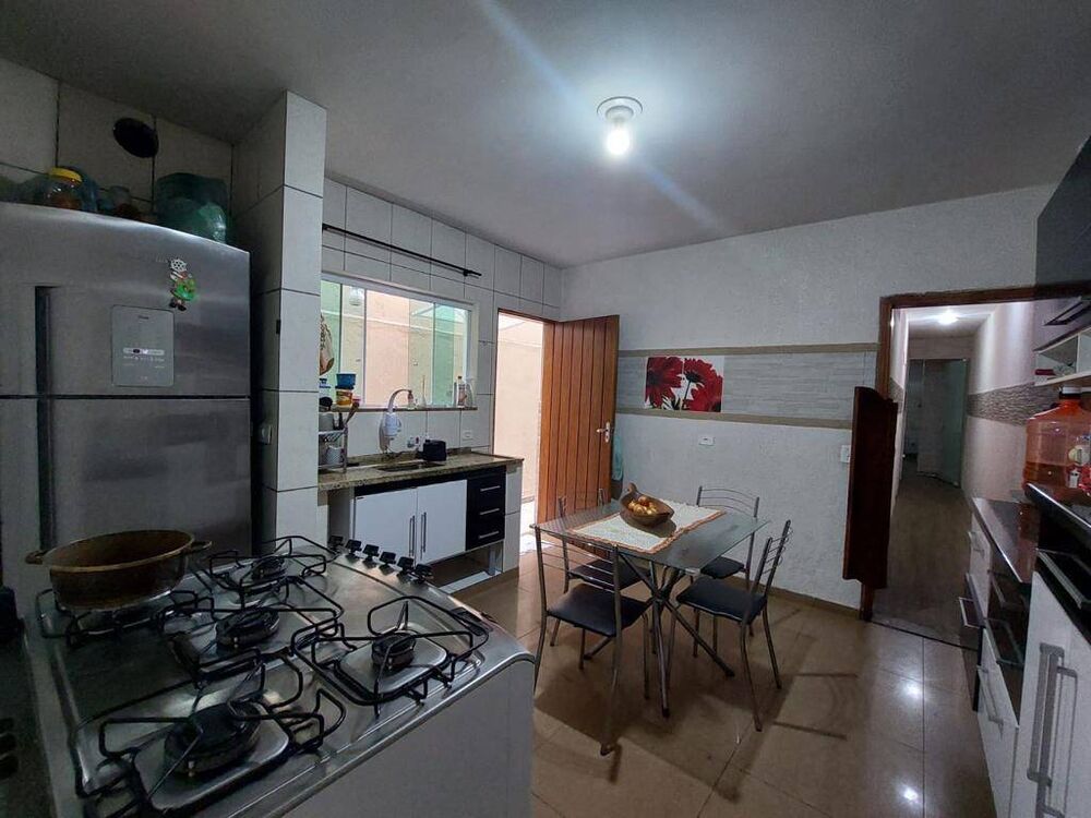 Casa à venda com 3 quartos, 200m² - Foto 4