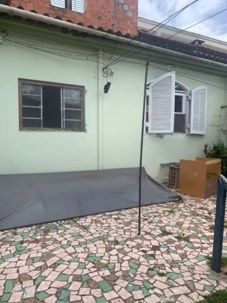 Casa à venda com 3 quartos, 250m² - Foto 2