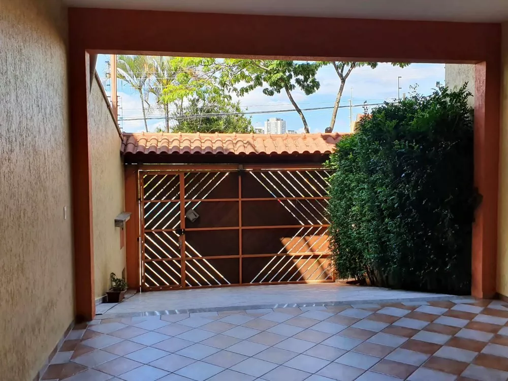 Casa à venda com 3 quartos, 276m² - Foto 2