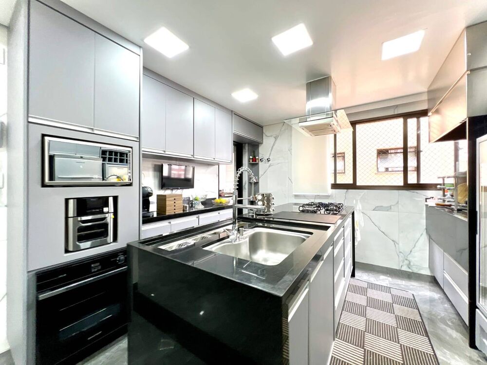 Cobertura, 3 quartos, 374 m² - Foto 1