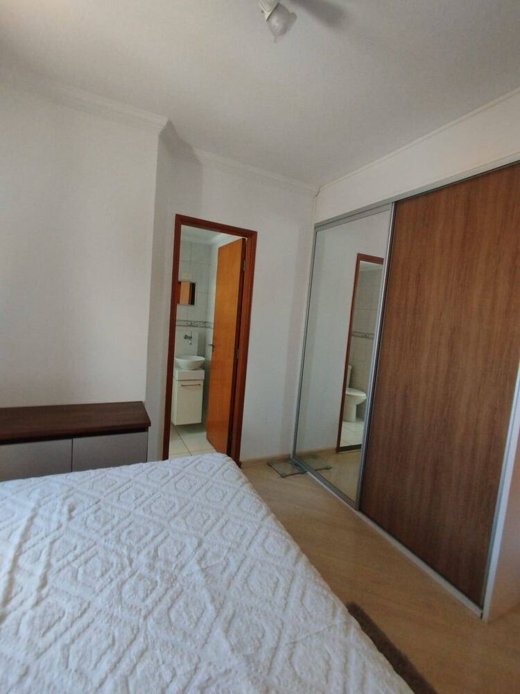 Apartamento à venda com 3 quartos, 79m² - Foto 3