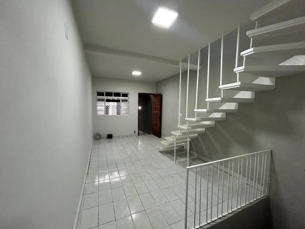 Casa, 4 quartos, 151 m² - Foto 1