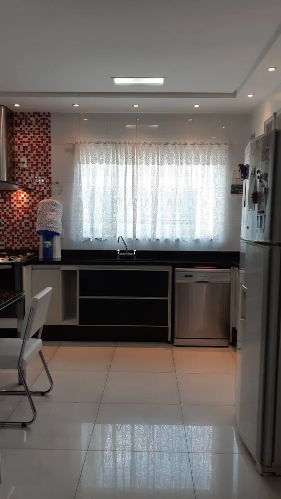 Sobrado, 3 quartos, 222 m² - Foto 6