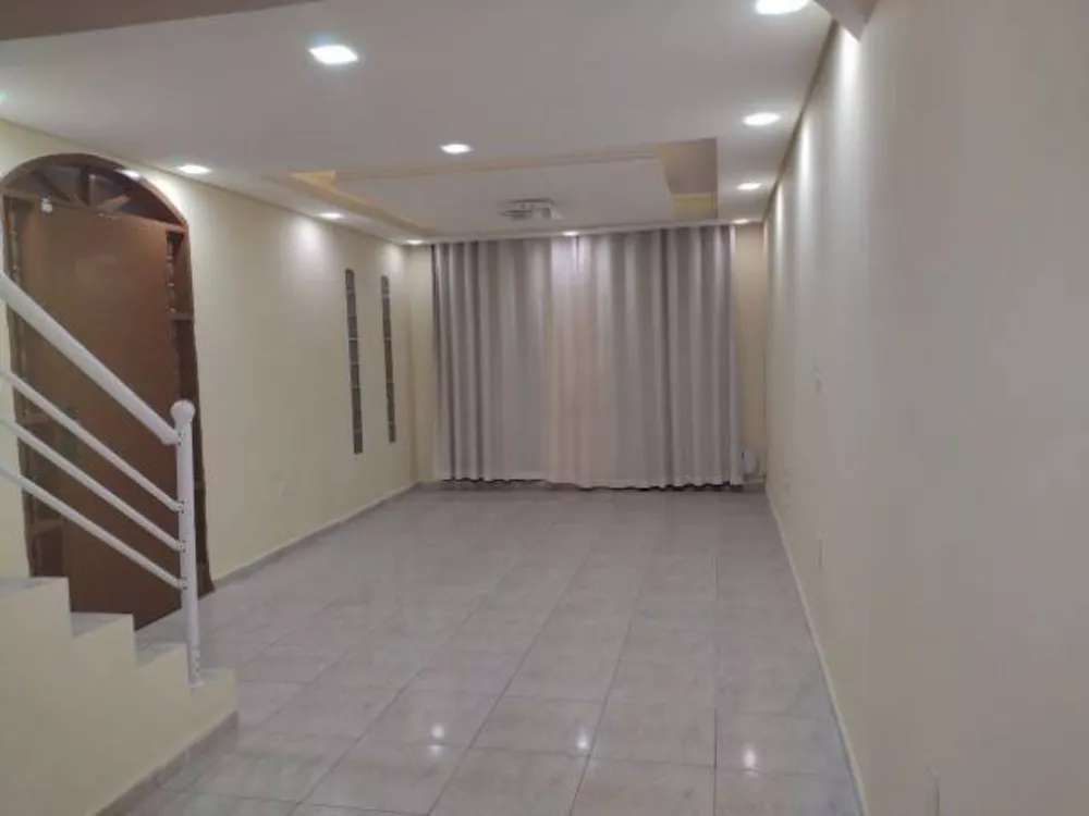 Casa à venda com 2 quartos, 179m² - Foto 3