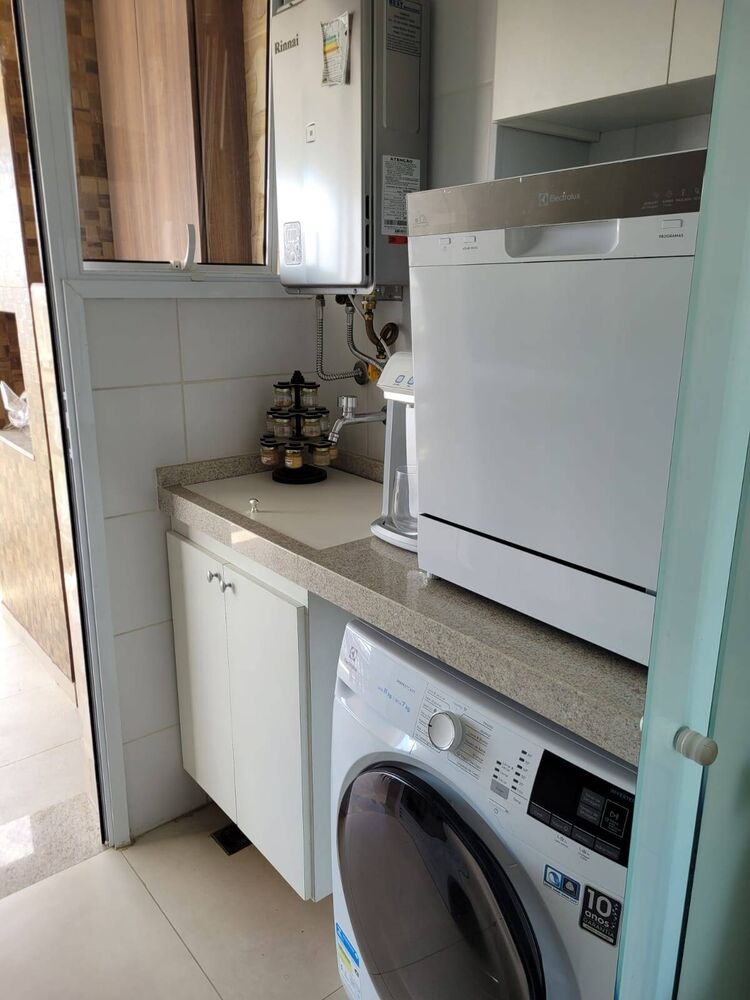 Apartamento à venda com 3 quartos, 96m² - Foto 4