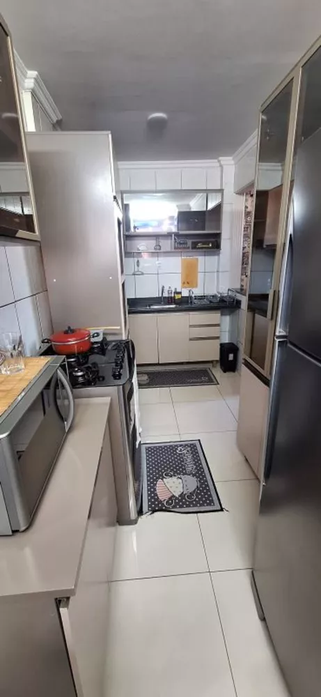 Apartamento à venda com 3 quartos - Foto 6