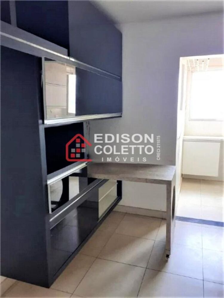Apartamento à venda com 3 quartos, 76m² - Foto 4