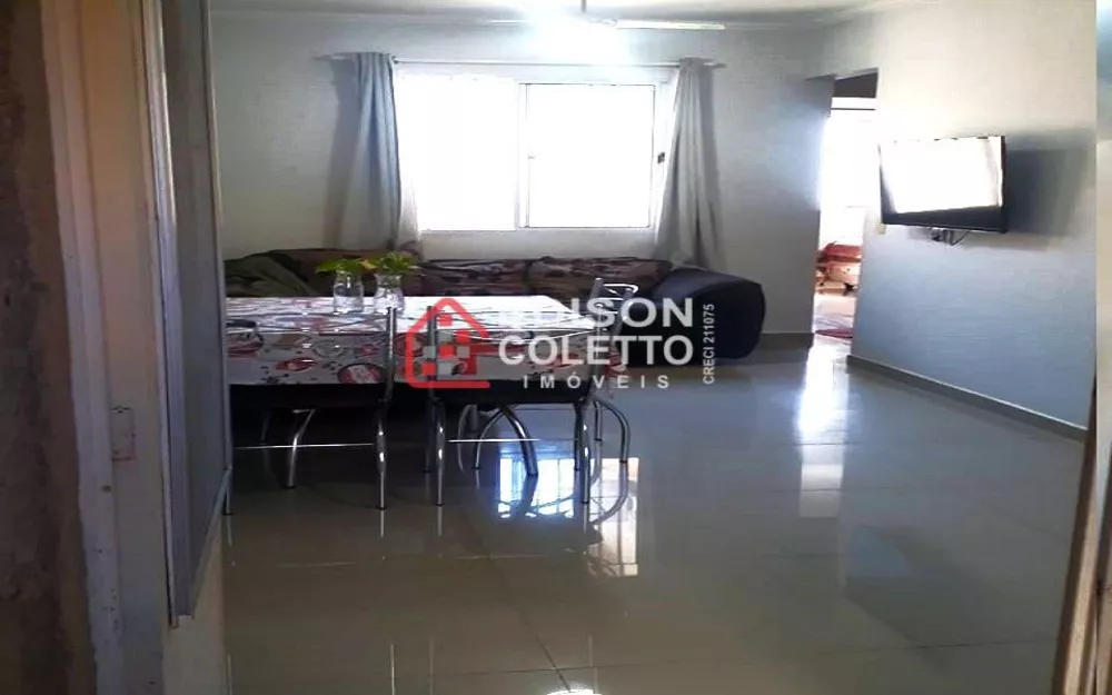 Casa à venda com 2 quartos, 50m² - Foto 3