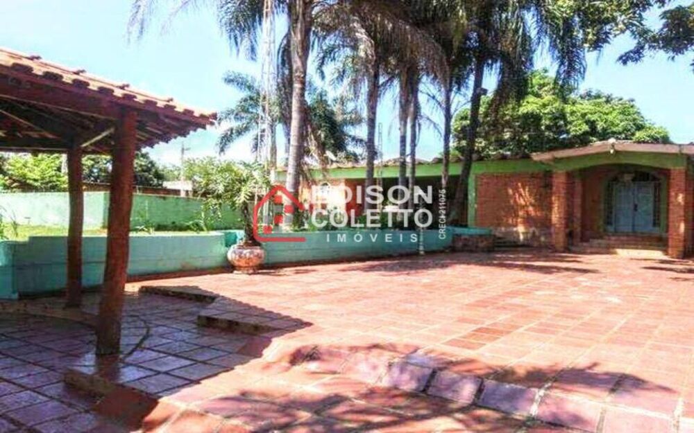 Chácara à venda com 4 quartos, 2250m² - Foto 3