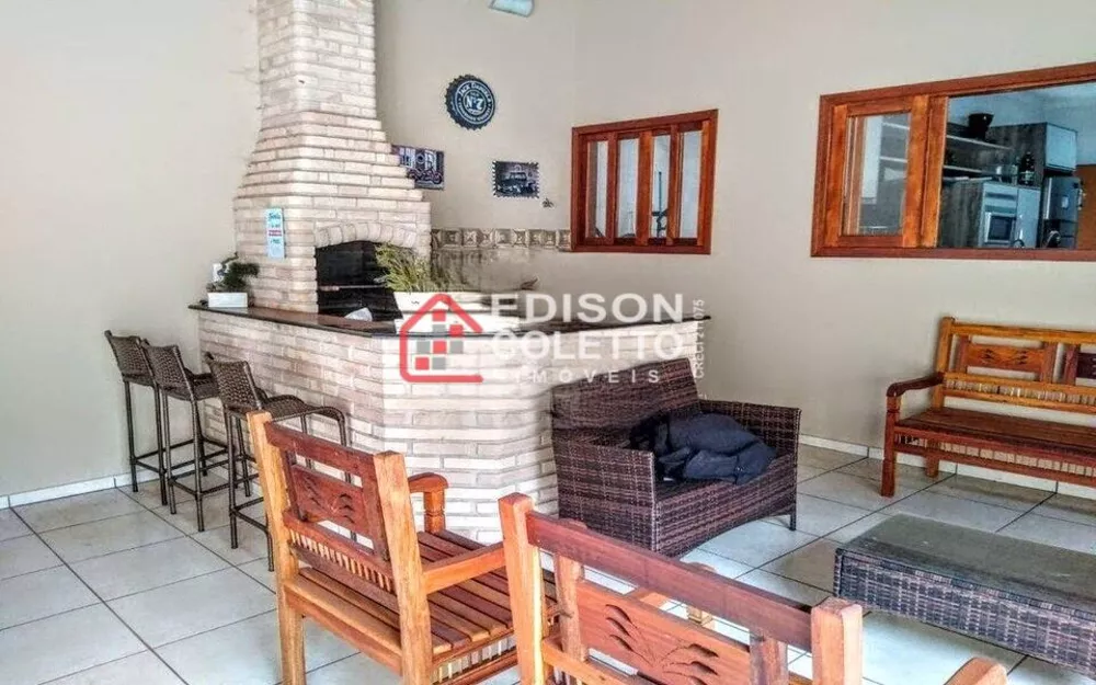 Casa à venda com 4 quartos, 250m² - Foto 9