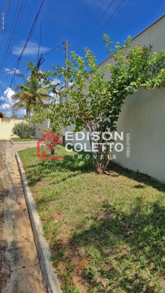 Chácara, 3 quartos, 2210 m² - Foto 4