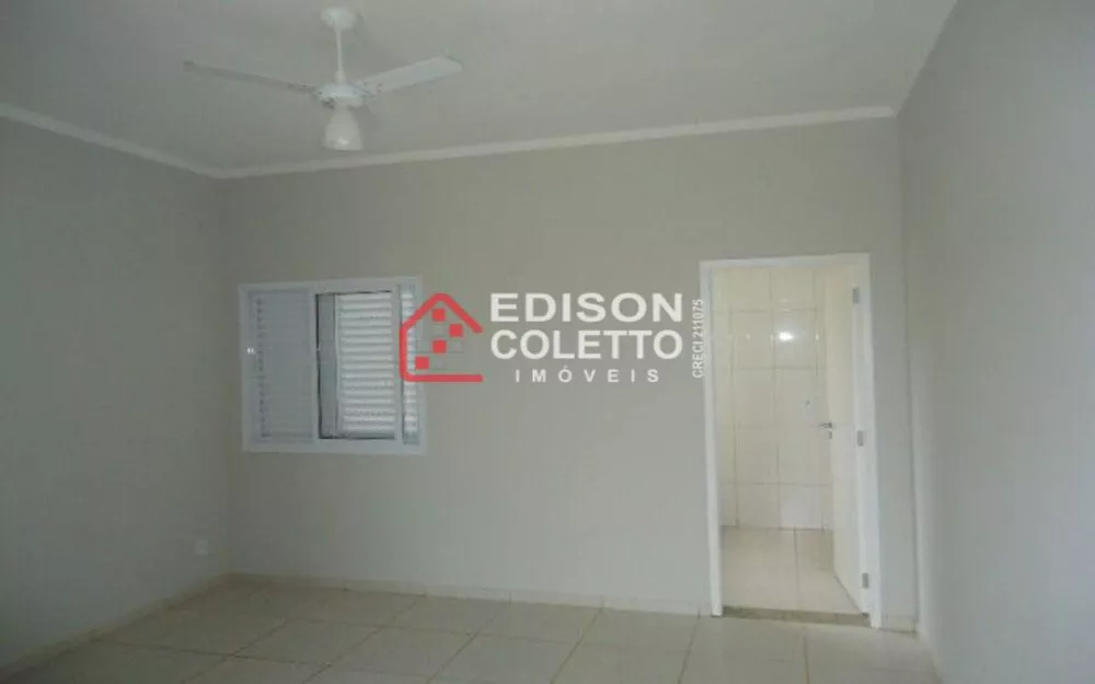 Casa Comercial à venda com 10 quartos, 500m² - Foto 3