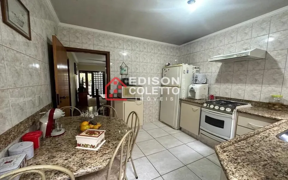 Casa, 3 quartos, 231 m² - Foto 13