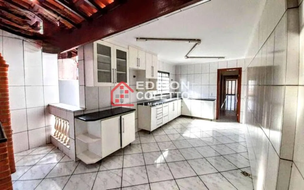 Casa, 3 quartos, 225 m² - Foto 23