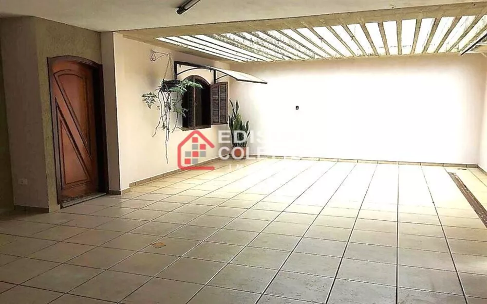 Casa à venda com 2 quartos, 130m² - Foto 1