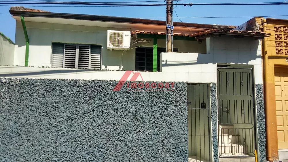 Casa à venda com 2 quartos, 120m² - Foto 1