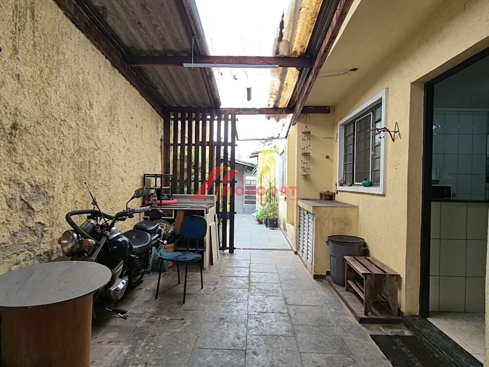 Sobrado, 3 quartos, 189 m² - Foto 1