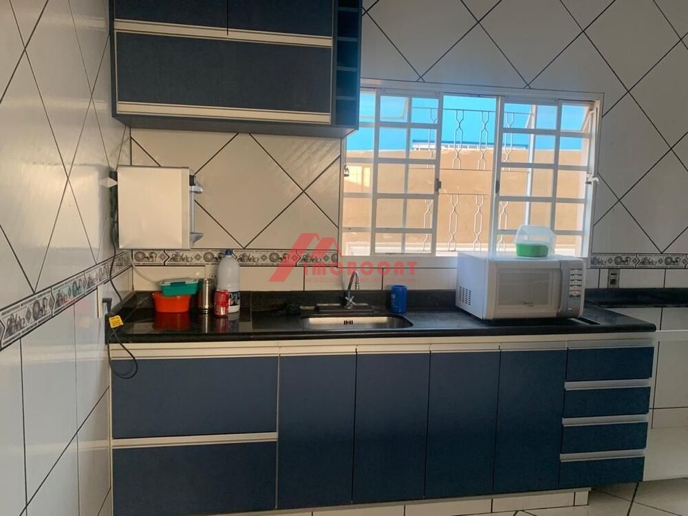 Casa à venda com 3 quartos, 250m² - Foto 5