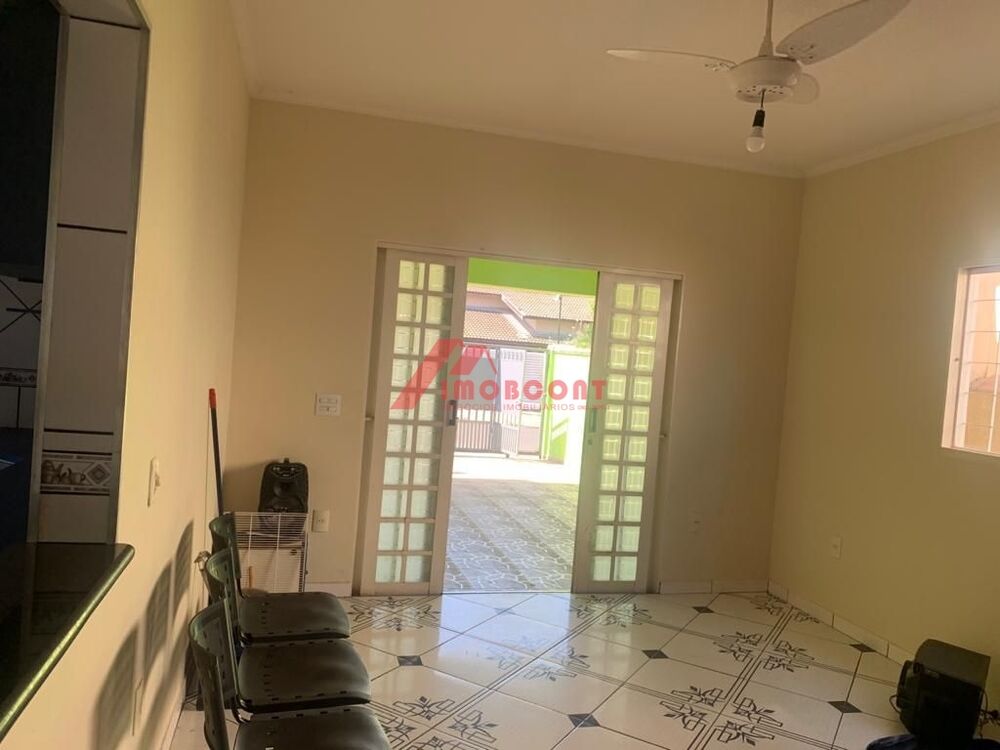 Casa à venda com 3 quartos, 250m² - Foto 4